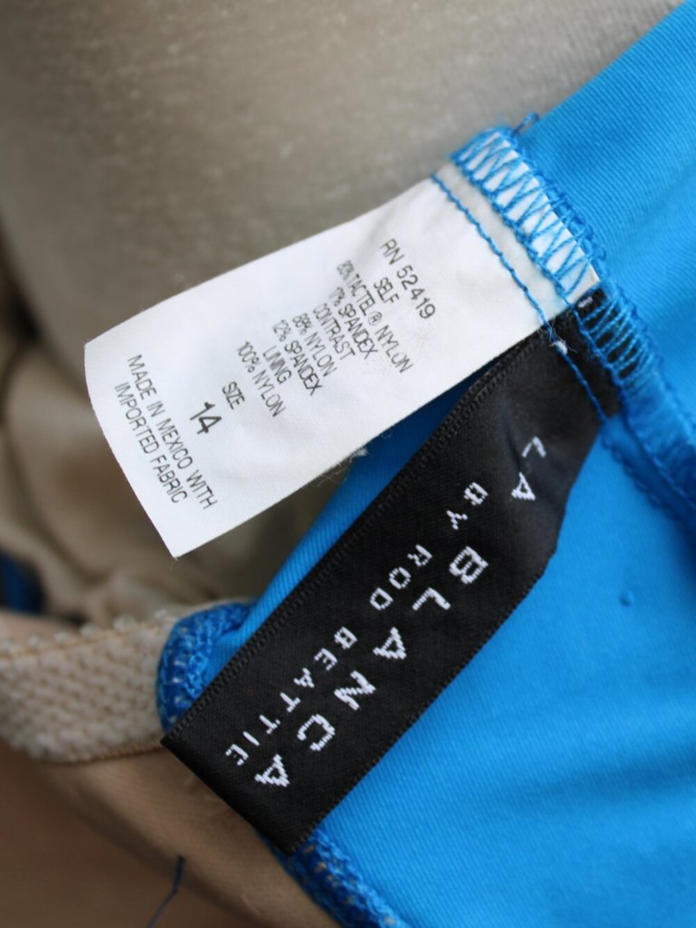 La Blanca Island Goddess Twist Front Molded Cups Halter Tankini Swim Top Size 14 - Picture 2 of 6